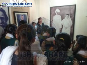 Educational visit by students to Kochrab Ashram-vishwabharti-school-shahpur-ahmedabad.jpg