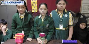 children presenting handcrafted-vishwabharti-school-shahpur-ahmedabad.jpg